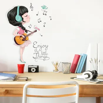 Креативная музыкальная девушка-гитаристка, Самоклеящиеся наклейки на стену Для аксессуаров спальни, декор комнаты, декор стен, украшение детской комнаты 2