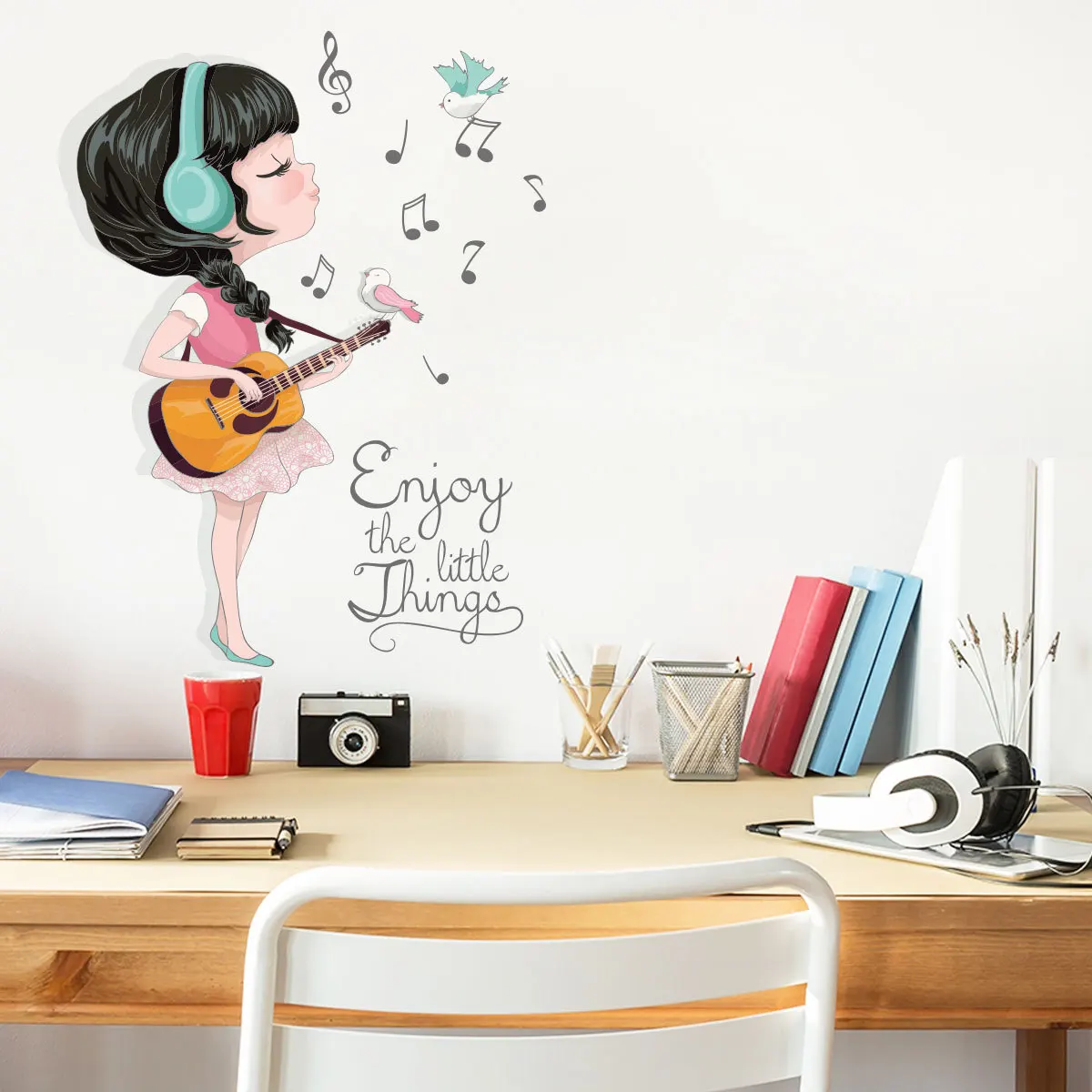 Креативная музыкальная девушка-гитаристка, Самоклеящиеся наклейки на стену Для аксессуаров спальни, декор комнаты, декор стен, украшение детской комнаты Изображение 1