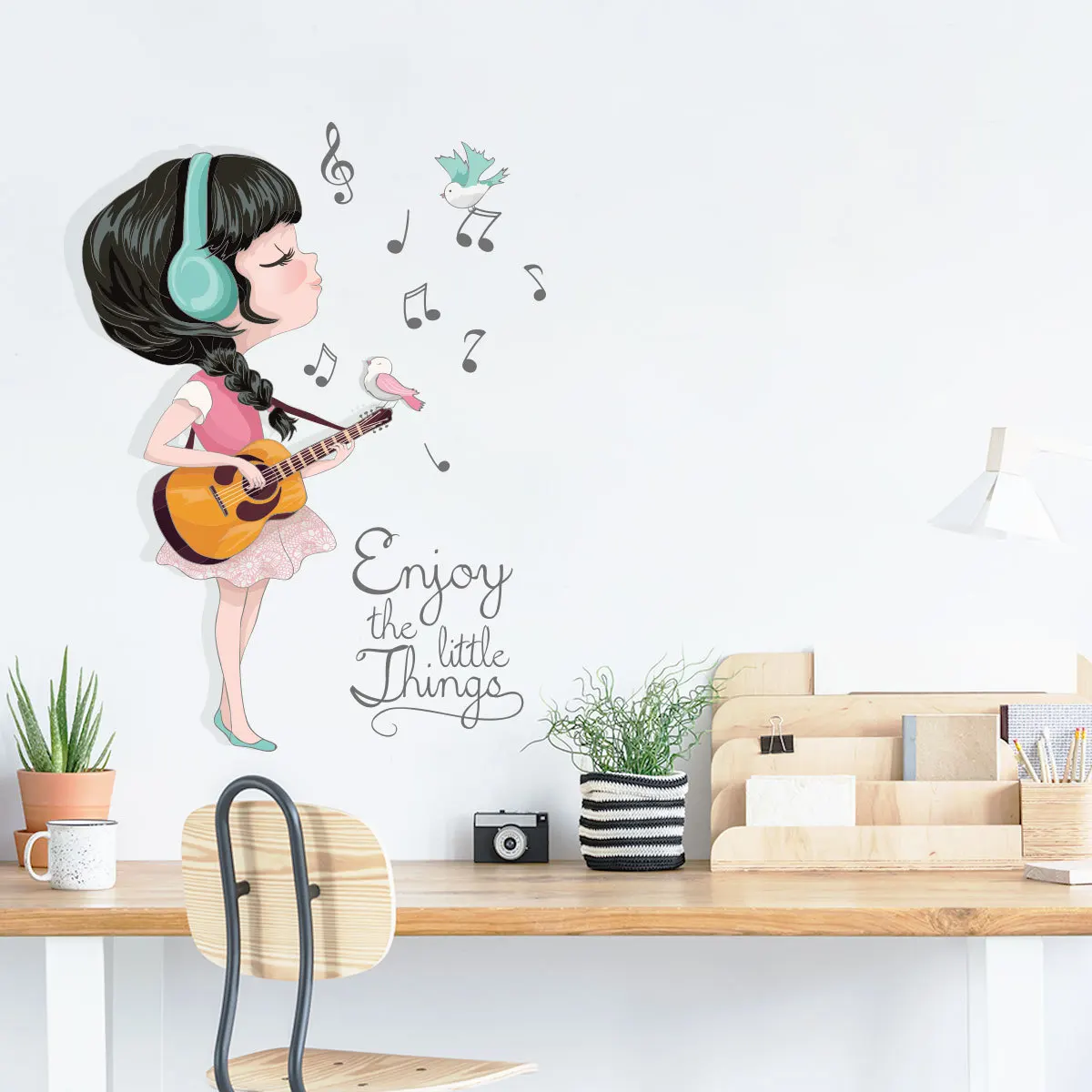 Креативная музыкальная девушка-гитаристка, Самоклеящиеся наклейки на стену Для аксессуаров спальни, декор комнаты, декор стен, украшение детской комнаты Изображение 3