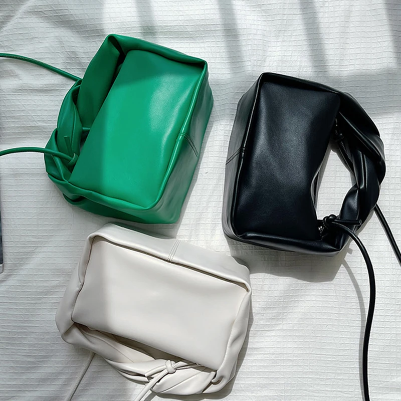 Роскошная женская сумка через плечо Мягкие плиссированные женские сумки через плечо большой емкости Повседневные женские квадратные дизайнерские модные сумки Изображение 1