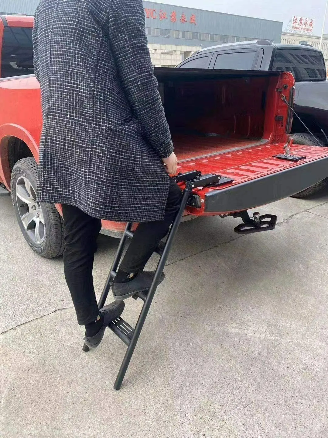 Стремянка для двери багажника пикапа, подходящая для Jeep Gladiator JT 2019-2024 гг. Изображение 4